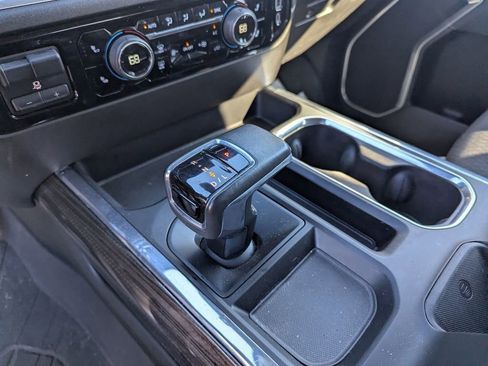 Used 2022 Chevrolet Silverado 1500 LT image 24