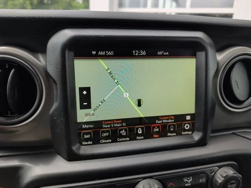 Used 2023 Jeep Wrangler Unlimited w/ Sun & Screen Package AWD/4WD image 5
