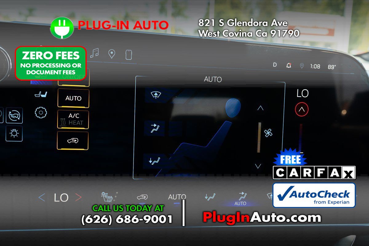 Used 2024 Chevrolet Equinox EV LT w/ LPO, Blackout Package FWD image 32
