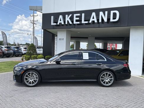 Used 2022 Mercedes-Benz E 350 Sedan image 3