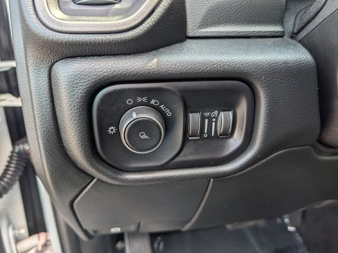Used 2019 RAM 2500 Tradesman AWD/4WD image 16