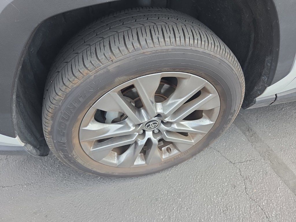 Used 2024 Toyota RAV4 XLE Premium w/ Weather Package FWD image 9