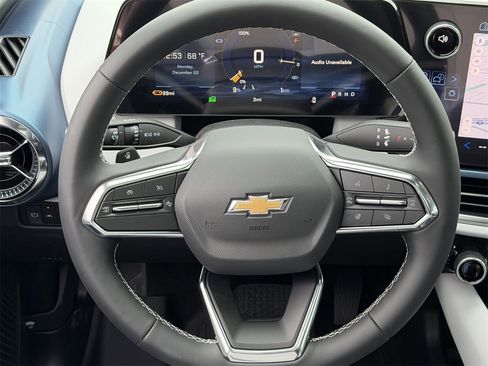 New 2026 Chevrolet Equinox EV LT image 12