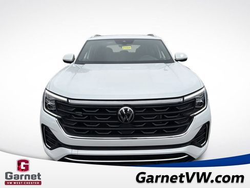 Used 2024 Volkswagen Atlas Cross Sport SEL R-Line image 9