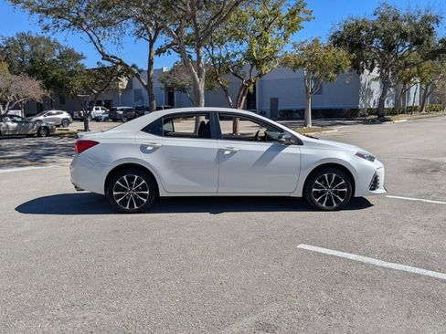 Used 2018 Toyota Corolla SE image 4