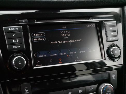 Used 2019 Nissan Rogue SV image 22