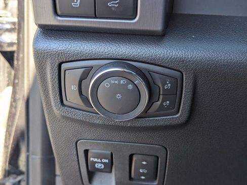 Used 2019 Ford Expedition Platinum image 21