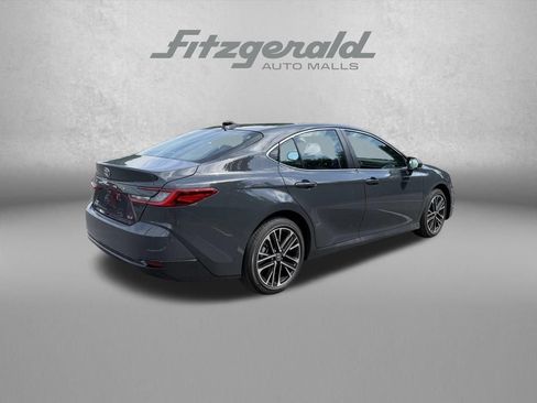 Used 2026 Toyota Camry XLE AWD/4WD image 8