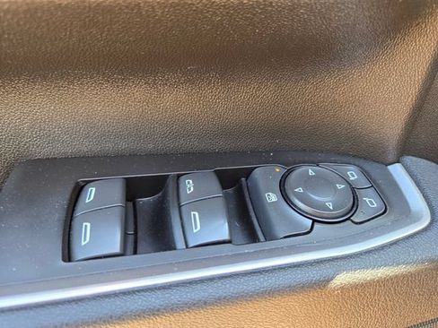 Used 2025 Chevrolet Silverado 2500 LT AWD/4WD image 40
