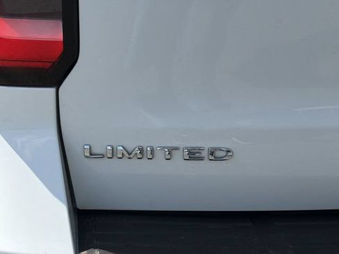 Used 2024 Ford Expedition Max Limited RWD image 5