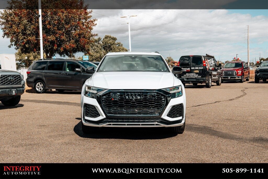 Used 2024 Audi RS Q8 AWD/4WD image 2
