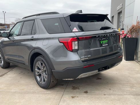 New 2026 Ford Explorer Active w/ Active Comfort Package AWD/4WD image 3