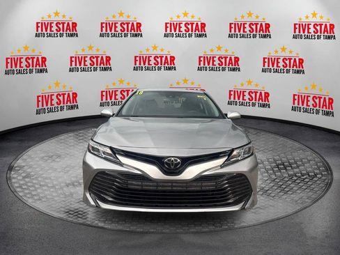 Used 2018 Toyota Camry LE FWD image 2