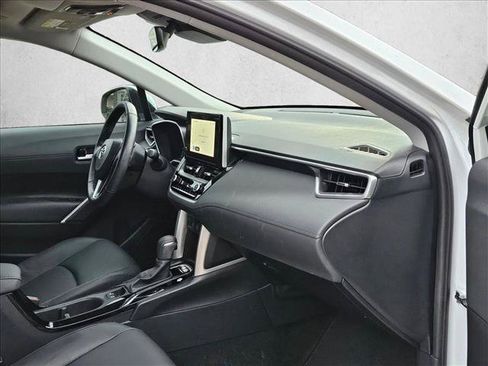 Used 2023 Toyota Corolla Cross XLE w/ Convenience Package FWD image 18