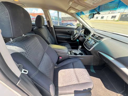 Used 2016 Nissan Altima 2.5 S w/ Power Driver Seat Package FWD image 15