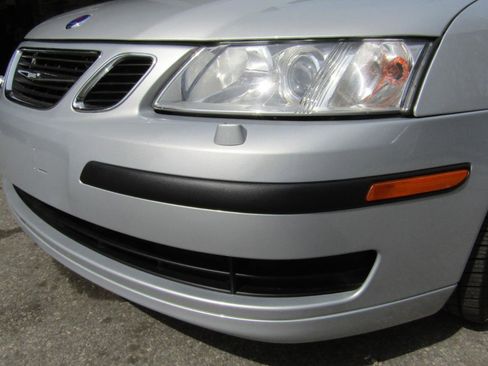 Used 2007 Saab 9-3 2.0T w/ Premium Audio Pkg FWD image 31