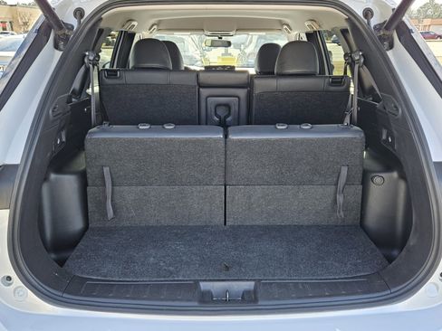 Used 2024 Mitsubishi Outlander SE image 12