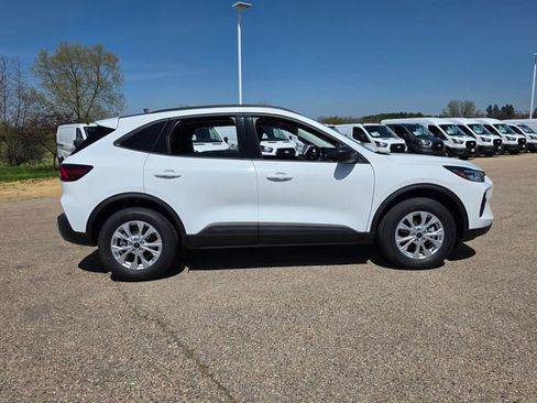 New 2026 Ford Escape Active w/ Cold Weather Package AWD/4WD image 2