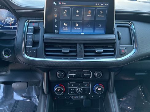 Used 2022 Chevrolet Suburban RST image 13