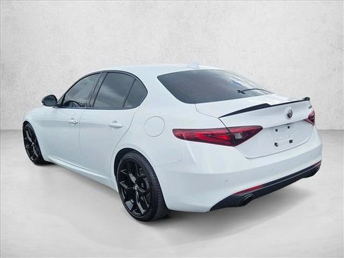 Used 2020 Alfa Romeo Giulia w/ Nero Edizione RWD image 8
