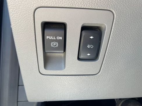 Used 2019 Ford F150 XLT w/ Equipment Group 302A Luxury AWD/4WD image 29