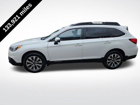 Used 2016 Subaru Outback 2.5i Limited AWD/4WD image 2
