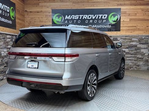 Used 2024 Lincoln Navigator Reserve AWD/4WD image 8
