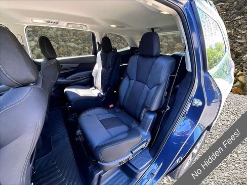 Used 2023 Subaru Ascent Premium w/ Convenience Package AWD/4WD image 23