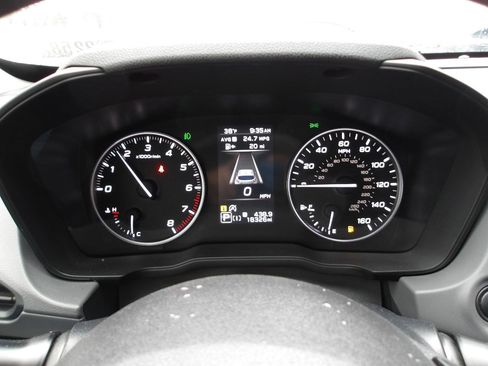Used 2024 Subaru Crosstrek 2.0i Premium w/ Crosstrek Mirror Package AWD/4WD image 17