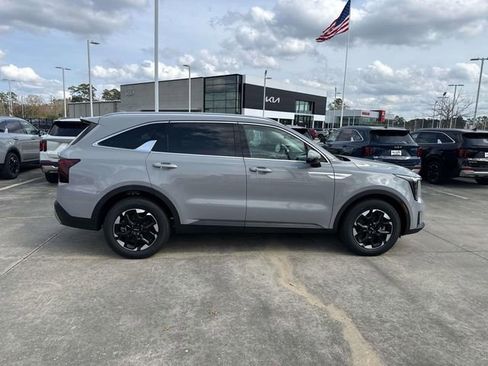 New 2026 Kia Sorento S w/ S Panoramic Sunroof Package FWD image 10