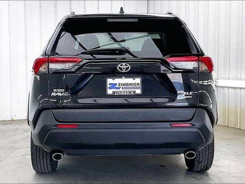 Used 2024 Toyota RAV4 XLE AWD/4WD image 4