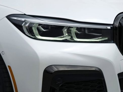 Used 2022 BMW 745e xDrive w/ M Sport Package image 6