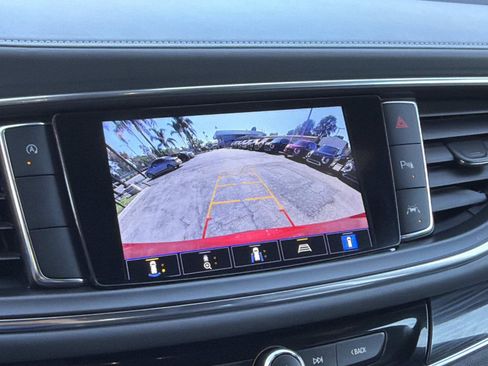 Used 2024 Buick Enclave Premium image 13