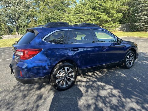 Used 2015 Subaru Outback 2.5i Limited image 7