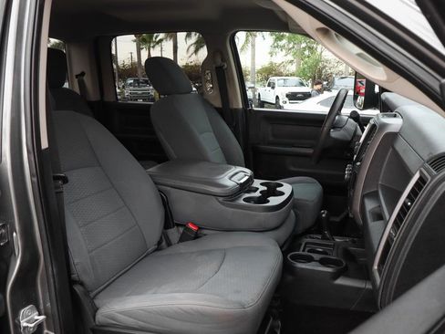 Used 2013 RAM 2500 Tradesman w/ Chrome Appearance Group image 33