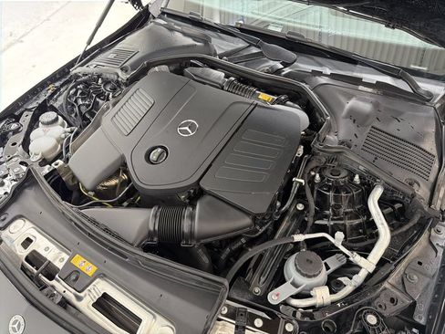 Used 2025 Mercedes-Benz C 300 4MATIC Sedan image 11