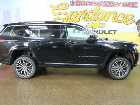 Used 2021 Jeep Grand Cherokee L Summit AWD/4WD image 1