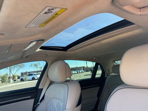 Used 2022 Genesis G90 3.3T Premium image 33