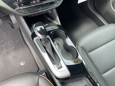 New 2026 Buick Envista Sport Touring FWD image 23