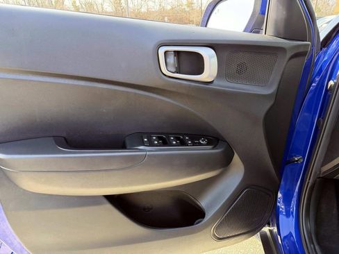 Certified 2023 Hyundai Venue SEL w/ Cargo Package image 14