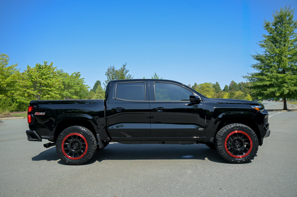 New 2026 Chevrolet Colorado Z71 w/ Technology Package AWD/4WD image 2