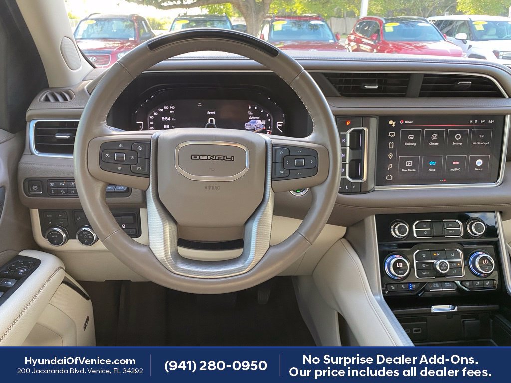 Used 2023 GMC Yukon XL Denali w/ Denali Reserve Package AWD/4WD image 3