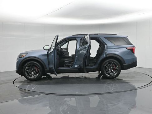 New 2026 Ford Explorer ST-Line image 35