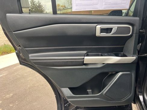 Used 2023 Ford Explorer XLT w/ Equipment Group 202A image 18