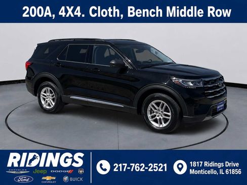 Used 2025 Ford Explorer Active AWD/4WD image 1