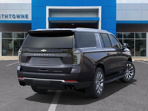 New 2025 Chevrolet Suburban Premier image 28