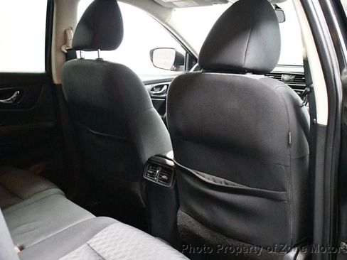 Used 2017 Nissan Rogue SV image 20