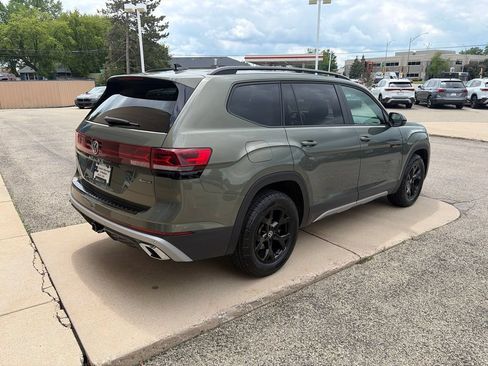 Certified 2024 Volkswagen Atlas Peak Edition SE AWD/4WD image 9