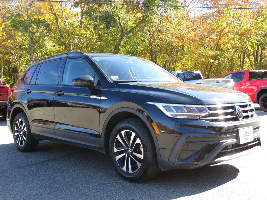Used 2024 Volkswagen Tiguan S AWD/4WD image 3