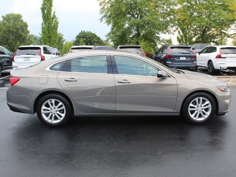 Used 2017 Chevrolet Malibu Hybrid w/ Leather Package FWD image 2